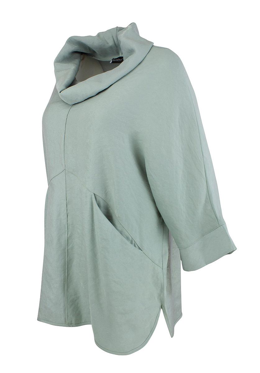 Top front pocket