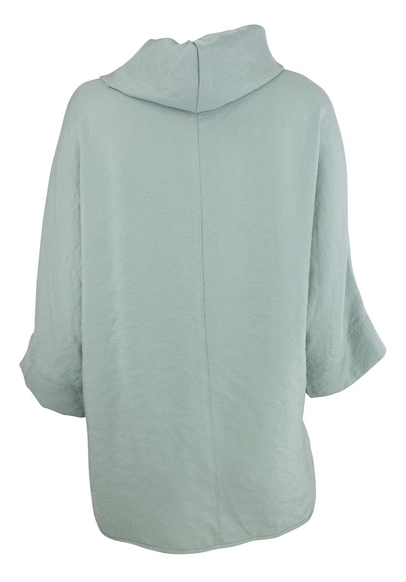 Top front pocket