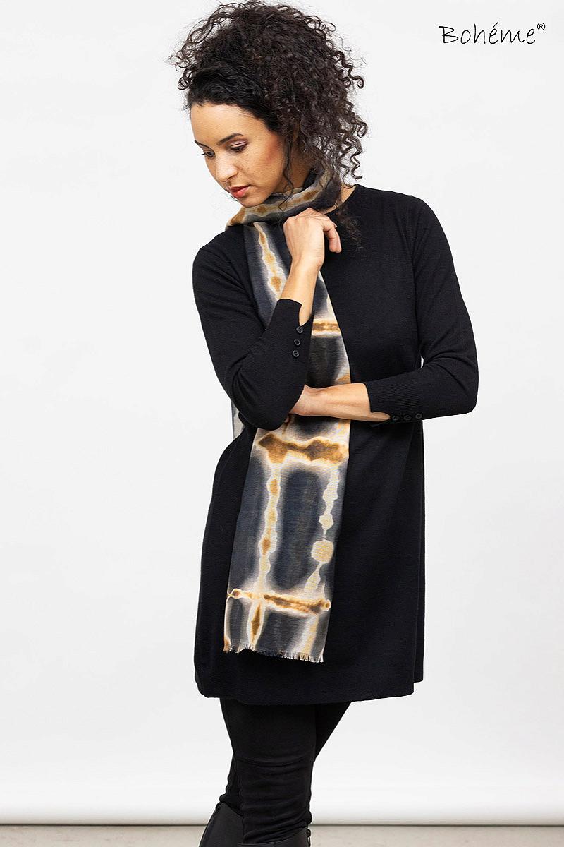 Dress round neck